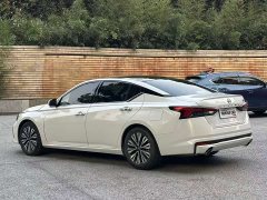 Nissan Teana 2.0L SV Black Gold Edition - ფოტო 4