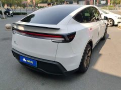 Tesla Model Y Rear-Wheel Drive Launch Edition - ფოტო 3