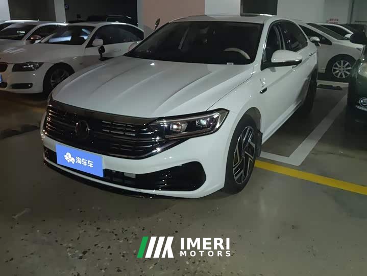 Volkswagen Sagitar 300TSI DSG Excellence Edition