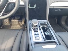 FAW Hongqi H5 PHEV 130 Super Hybrid Edition - ფოტო 16