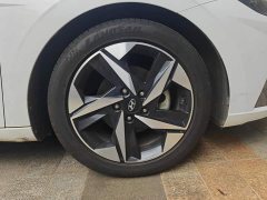 Hyundai Elantra 2022 1.5L CVT Luxury - ფოტო 6