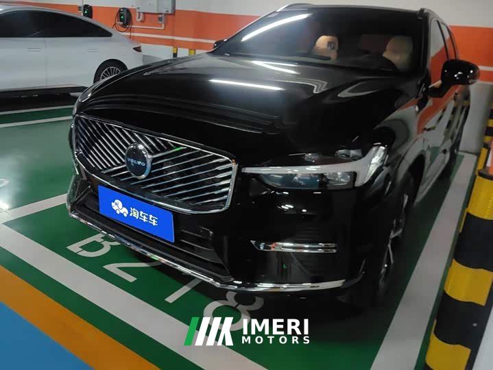 Volvo XC60 2026 B5 AWD Smart Luxury Edition - ავტომობილი ჩინეთიდან