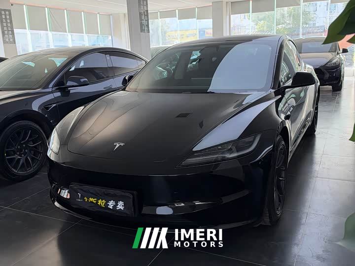 Tesla Model 3 Rear-Wheel Drive