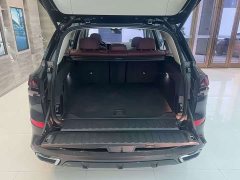 BMW X5 xDrive 30Li M Sport Luxury Night Edition Package - ფოტო 14