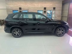BMW X5 xDrive 30Li M Sport Luxury Night Edition Package - ფოტო 3