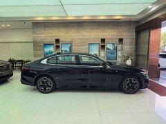 BMW 5 Series 530Li Luxury M Sport Package - ფოტო 3
