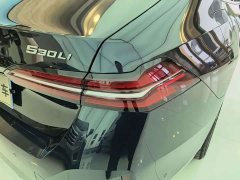 BMW 5 Series 530Li Luxury M Sport Package - ფოტო 5