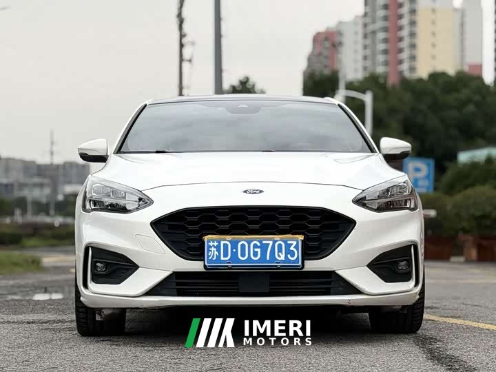 Ford Focus Hatchback EcoBoost 180 Automatic Trend - ავტომობილი ჩინეთიდან