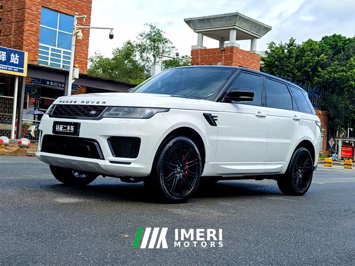 Land Rover Range Rover Sport 3.0 L6 HSE DYNAMIC