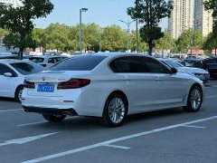 BMW 5 Series 525Li Luxury Package - ფოტო 9