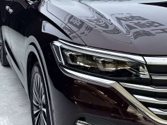 Volkswagen Viloran 380TSI Prestige - ფოტო 3