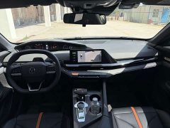 Changan UNI-V 1.5T Premium - ფოტო 11