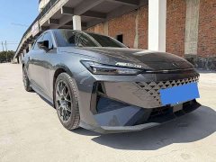 Changan UNI-V 1.5T Premium - ფოტო 3