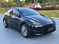 Tesla Model Y Standard Range RWD - ფოტო 3