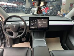 Tesla Model Y Rear-Wheel Drive - ფოტო 5