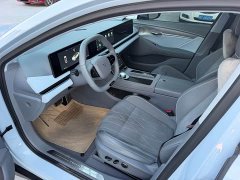 Voyah Lantu Zhaoguang Four-Wheel Drive Flagship - ფოტო 3