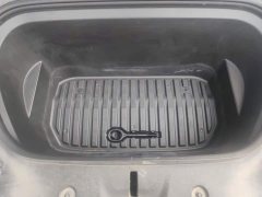 Tesla Model Y Standard Range RWD - ფოტო 10