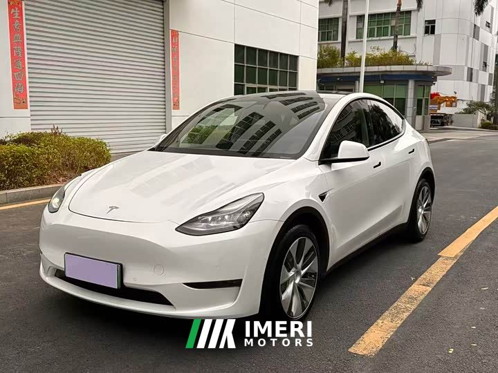 Tesla Model Y Long Range All-Wheel Drive 3D7