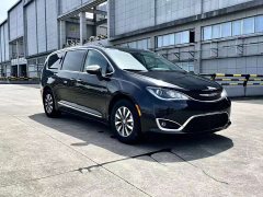 Dodge Caravan Chrysler Pacifica PHEV (Imported) 2019 3.6L Plug-in Hybrid - photo 2