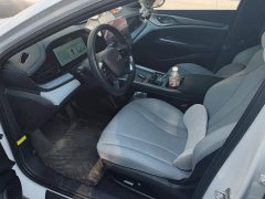 BYD Seal Glory Edition DM-i 1.5L 121km Luxury - ფოტო 9