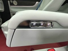 AITO M9 Extended Range Ultra 42kWh 6-Seater - ფოტო 12