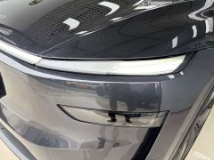 Tesla Model Y Rear-Wheel Drive - ფოტო 7