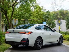 BMW 4 Series 425i Gran Coupe M Sport Package - ფოტო 4