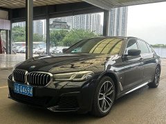 BMW 5 Series 525Li M Sport Package - ფოტო 1
