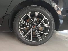 FAW Hongqi H5 PHEV 130 Super Hybrid Edition - ფოტო 6