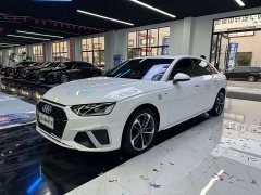 Audi A4L 40 TFSI Fashion Dynamic - ფოტო 1