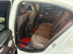 BMW 1 Series 120i M Sport Night Edition - ფოტო 11