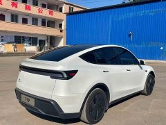 Tesla Model Y Rear-Wheel Drive - ფოტო 4
