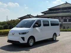 Wuling Yangguang 330km Passenger Vehicle Comfort Edition - ფოტო 1