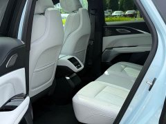 Cadillac IQ Sharp Song 2022 Rear-Wheel Drive Long Range Luxury - ფოტო 8