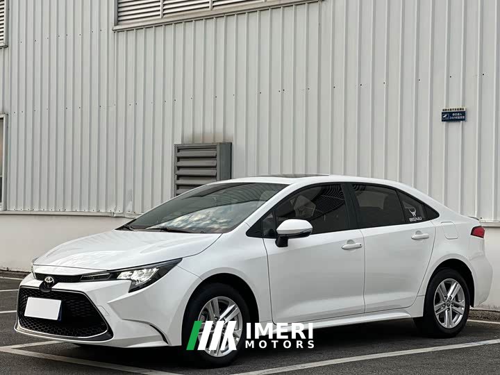 Toyota Corolla 1.8L CVT Luxury - автомобиль из Китая