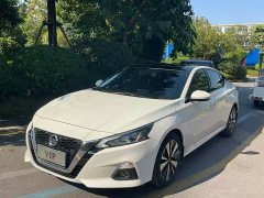 Nissan Teana 2.0L XL Comfort - ფოტო 1