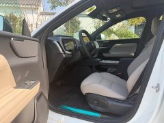 Volvo XC70 Plug-in Hybrid 2027 99th Anniversary Appreciation Edition RWD Core - ფოტო 8