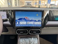 Leapmotor C11 Pure Electric 580 AWD Performance Edition - ფოტო 8
