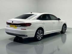 Volkswagen Passat 2022 330TSI Starry Sky Luxury Edition - ფოტო 15