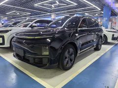 Li Auto L8 Max - ფოტო 1