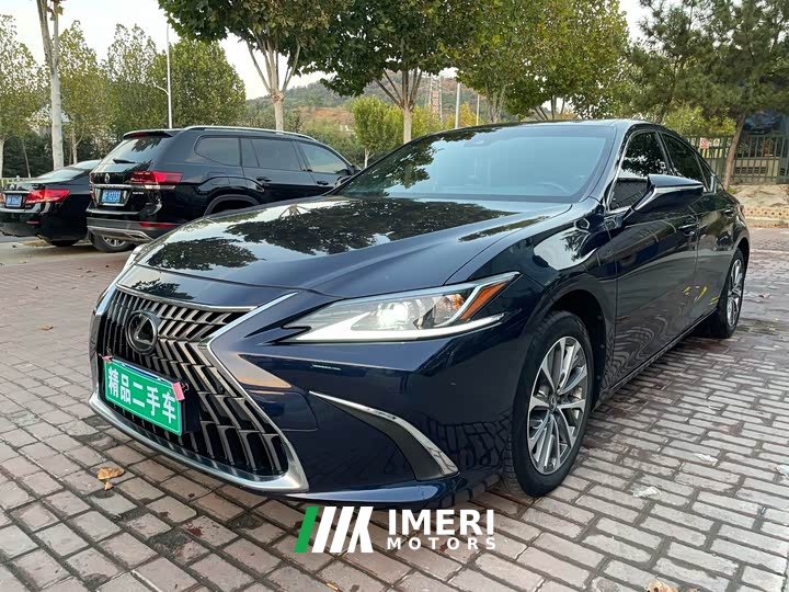 Lexus ES 200 Excellence Edition - ავტომობილი ჩინეთიდან
