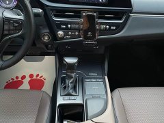 Lexus ES 200 Excellence Edition - ფოტო 12