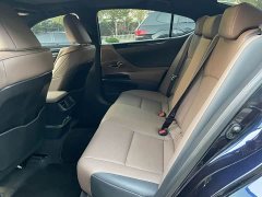 Lexus ES 200 Excellence Edition - ფოტო 8