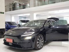 Toyota Platinum Wisdom 7 700 Max - ფოტო 9