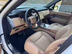 Land Rover Range Rover 2025 3.0L V6 400PS Extended Wheelbase Prestige Edition - ფოტო 13
