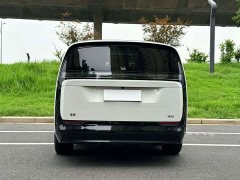 Li Auto MEGA Home Family Edition - ფოტო 5