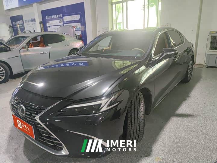 Lexus ES 2025 200 Premium Edition - ავტომობილი ჩინეთიდან