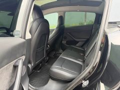 Tesla Model Y Rear-Wheel Drive - ფოტო 3