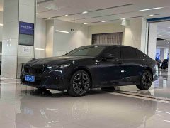 BMW 5 Series 530Li Luxury Edition Premium Package - ფოტო 2