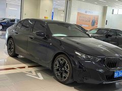 BMW 5 Series 530Li Luxury Edition Premium Package - ფოტო 3